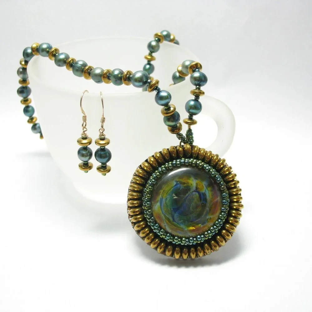 Boro Glass Cabochon and pearl necklace set